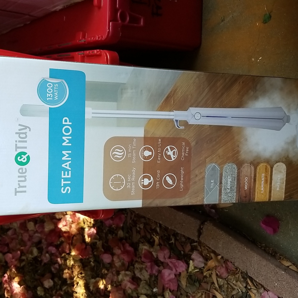 TRUE & TIDY STEAM MOP 1300 WATTS NIB